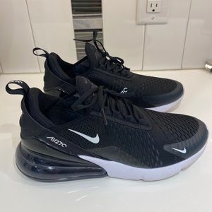 NIKE Air Max 270s
